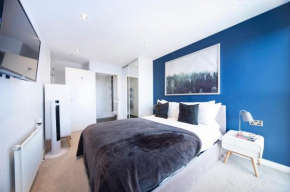 Top Floor Apt - 2 Bed/2 Bath + Private Balcony